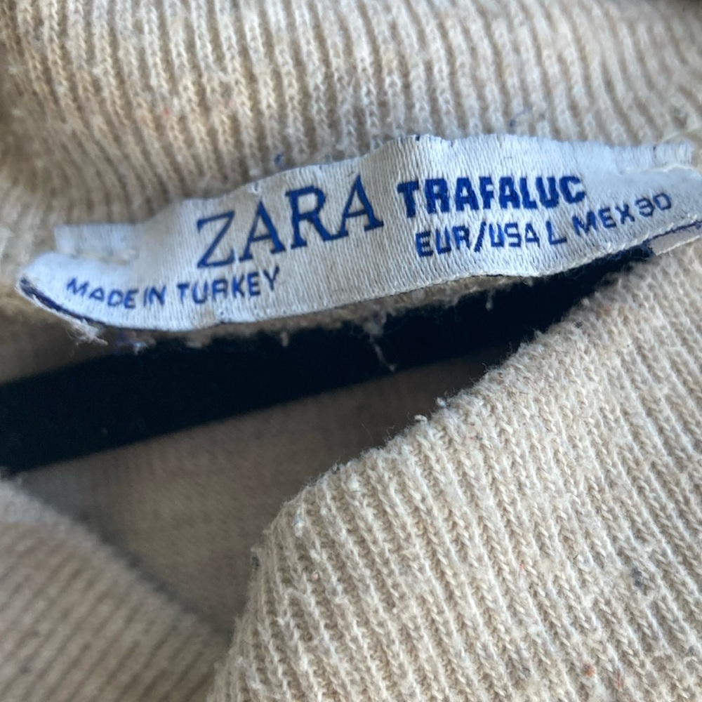 Cropped off mock neck white / beige Zara top in L - Picture 3 of 3